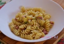 Pasta zucchine e pancetta