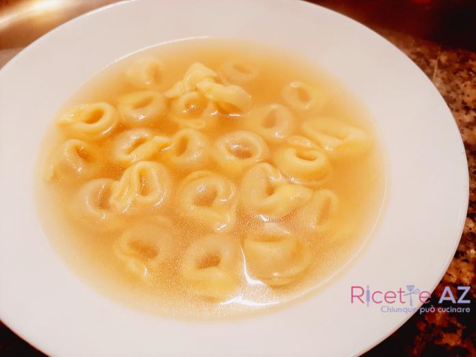 Ricetta dei tortellini in Brodo